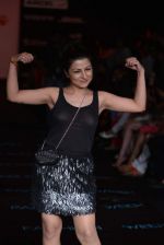 Hard Kaur walk the ramp for Save Tigers Aircel Show at Lakme Fashion Week 2013 Day 5 in Grand Hyatt, Mumbai on 26th March 2013 (28).JPG